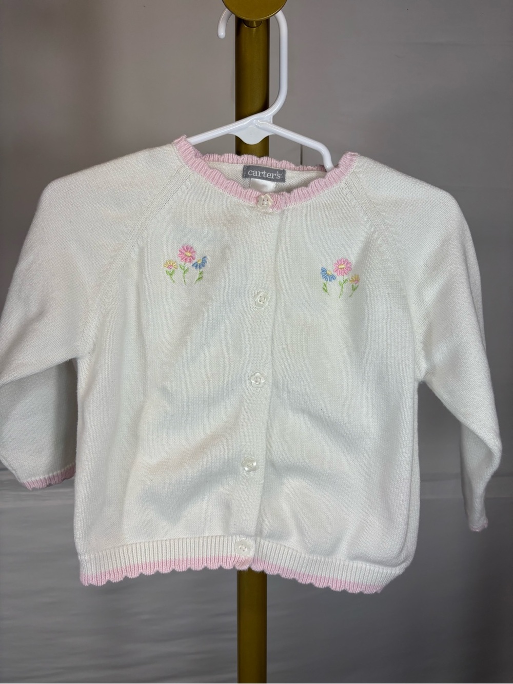 Vintage Y2K Carter’s white floral cardigan size 24 months